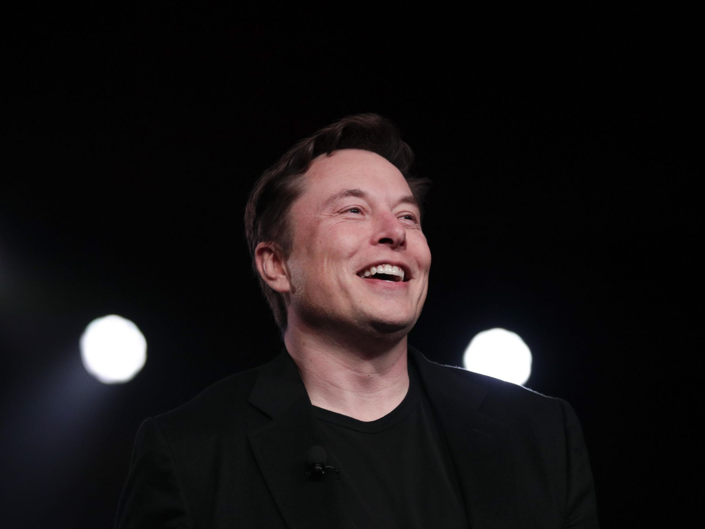 Elon Musk: The Man Who Dared to Change the World