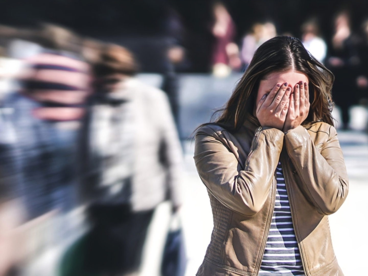 Overcoming Social Anxiety: 8 Simple Tips to Help You Feel More Confident