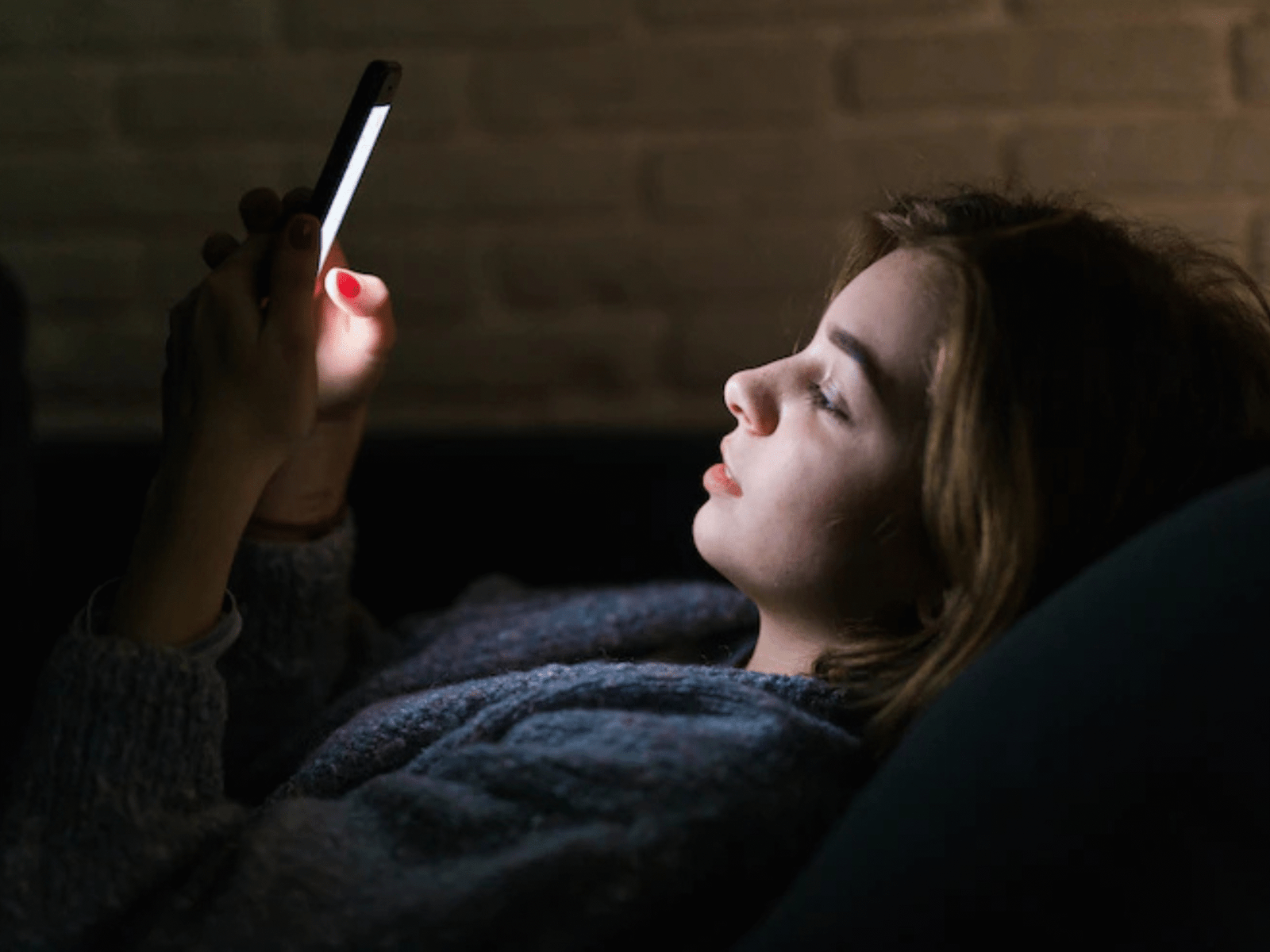 Daily Blue Light Exposure May Age Your Eyes—Here’s How to Prevent It