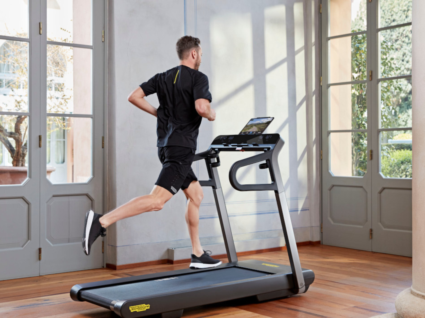 Cardio vs. Weights: Which One Should You Prioritize?